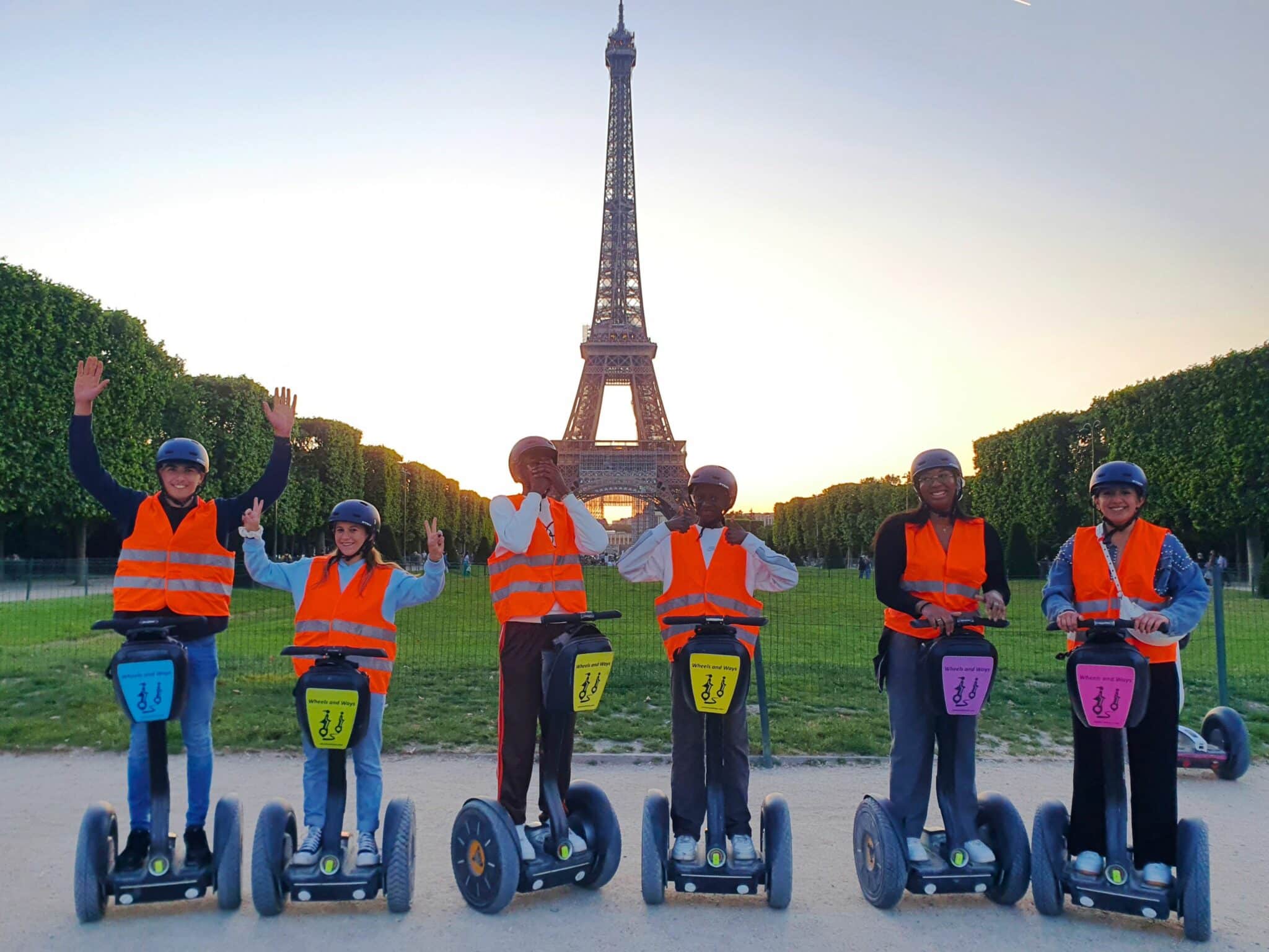 Visiter Paris la nuit Segway by night Admirez les